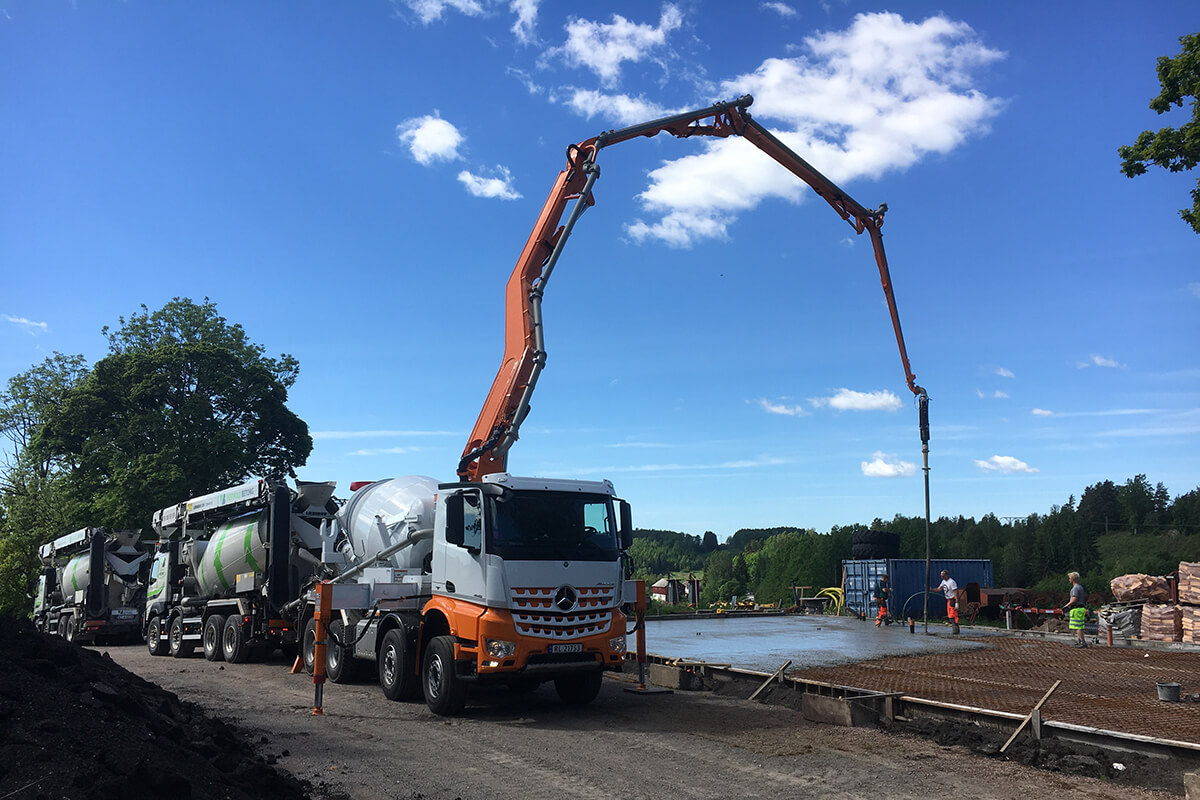 Pumpemixer på byggeplass
